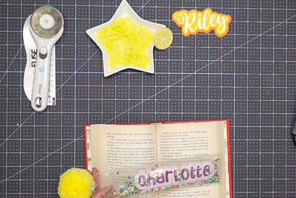 The Ultimate Guide to Creating a Fun Shaker Bookmark with Cricut Expert An Pham